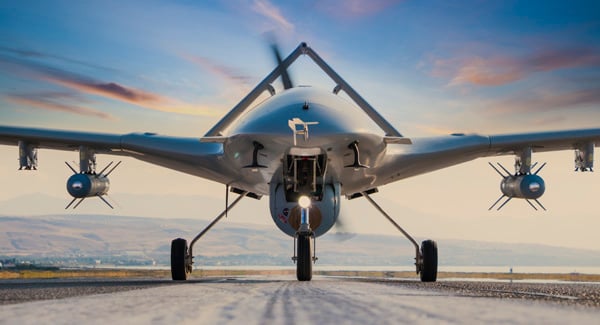 Verlängerung der Flugzeit und Reichweite von unbemannten Luftfahrzeugen (UAV) durch optimierte Motorauswahl