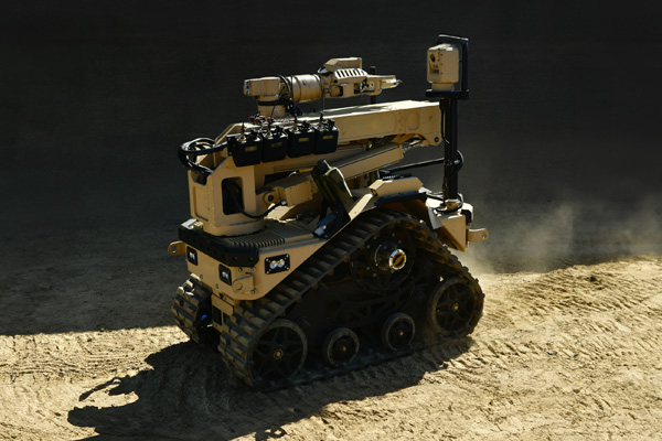 Kettengetriebener Militärroboter