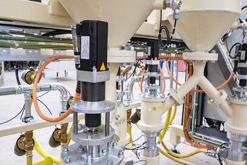 KOLLMORGEN AKM-Servomotoren mit Einkabelanschlusstechnik Freymatic Kugelstrahlanlage KOLLMORGEN AKM-Servomotoren mit Einkabelanschlusstechnik Freymatic Kugelstrahlanlage